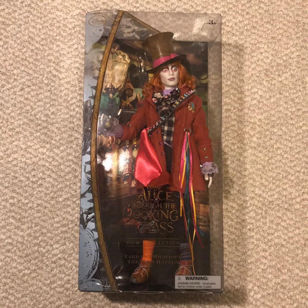 DISNEY Alice Through The Looking Glass